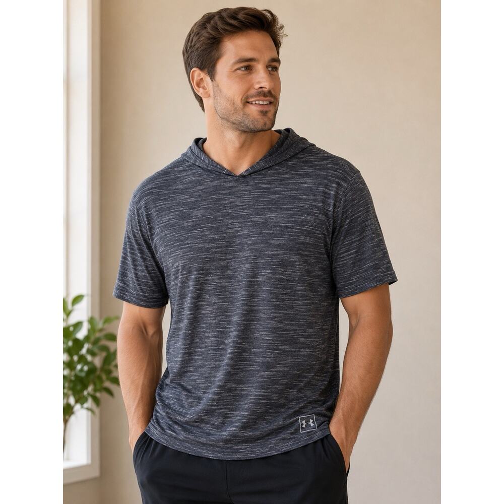 Under Armour Hooded Black Gray Men’s Short Sleeve Shirt Pullover XL